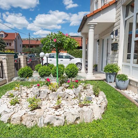 Apartments Lovric With Sea View Kastela Bagian luar foto