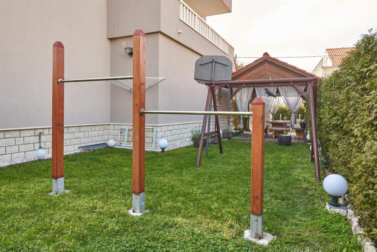 Apartments Lovric With Sea View Kastela Bagian luar foto